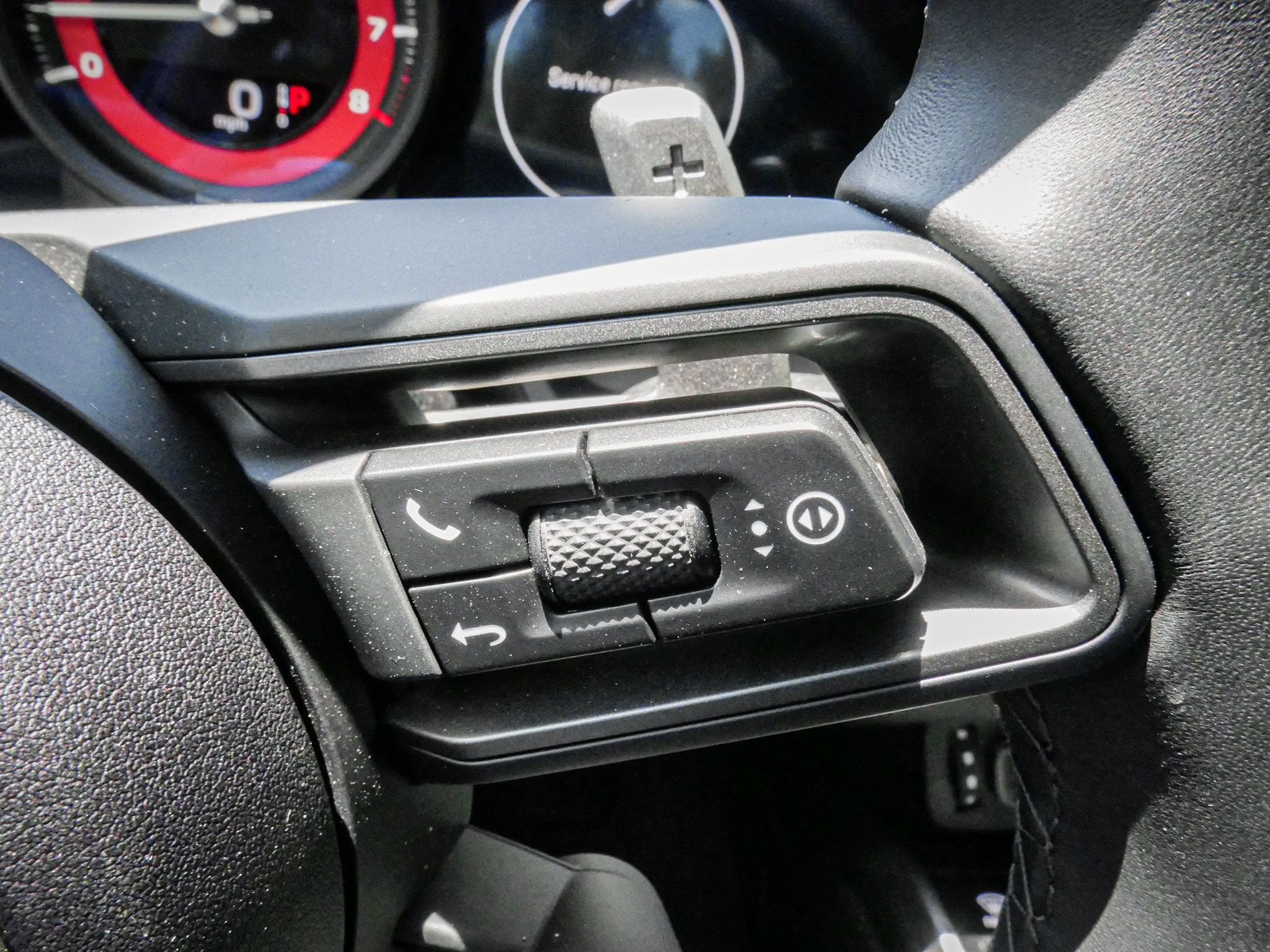 Used 2024 Porsche 911 Carrera RWD image 20