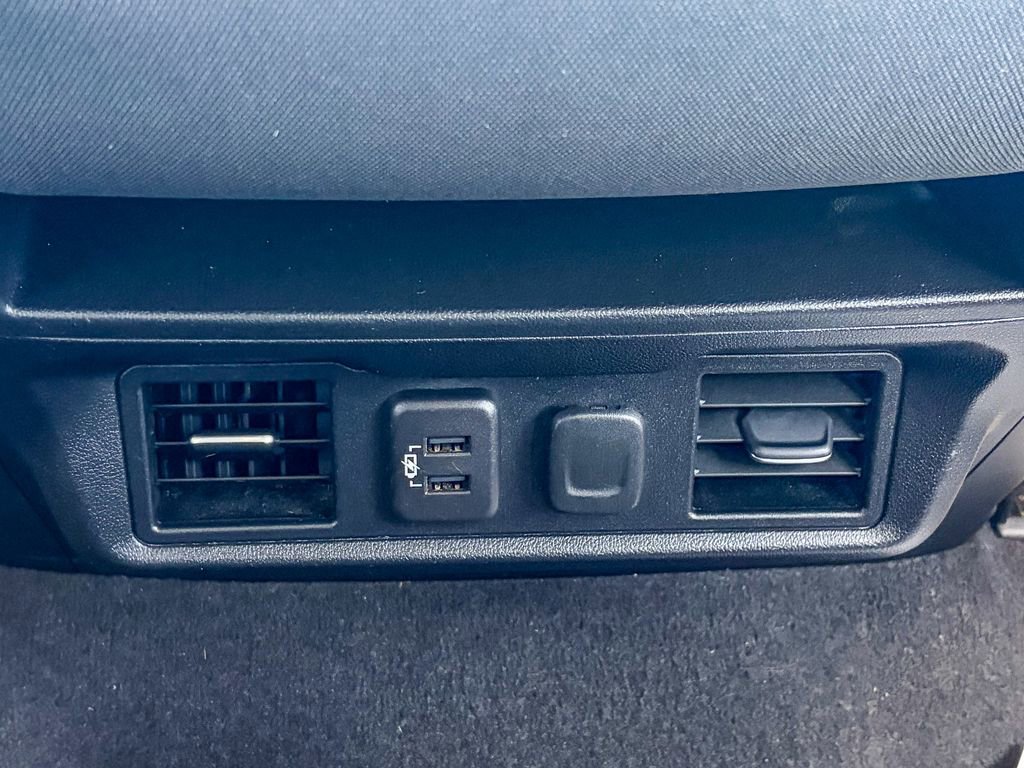 Certified 2021 Chevrolet Silverado 1500 LT image 23