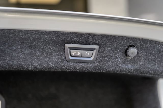 Used 2018 BMW 540i w/ Premium Package RWD image 12