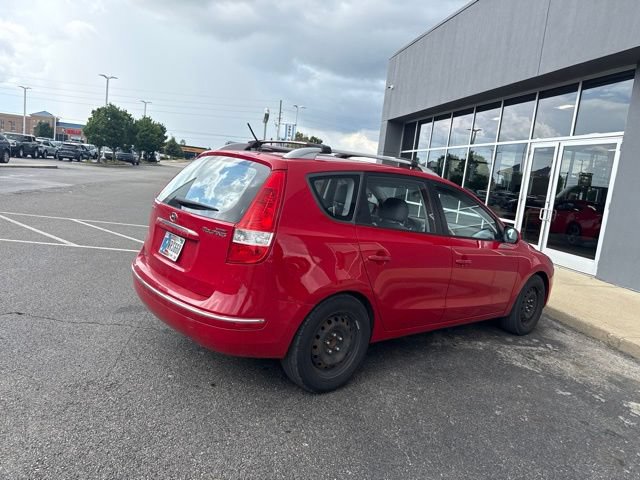 Used 2012 Hyundai Elantra FWD image 5