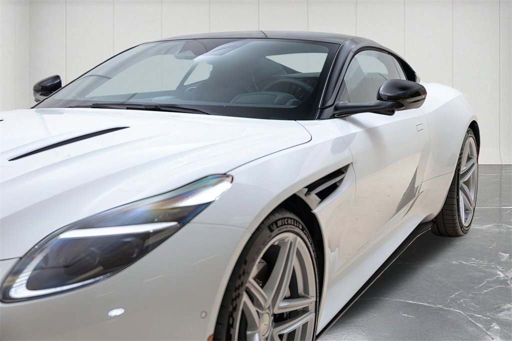 New 2025 Aston Martin DB12 Coupe image 4