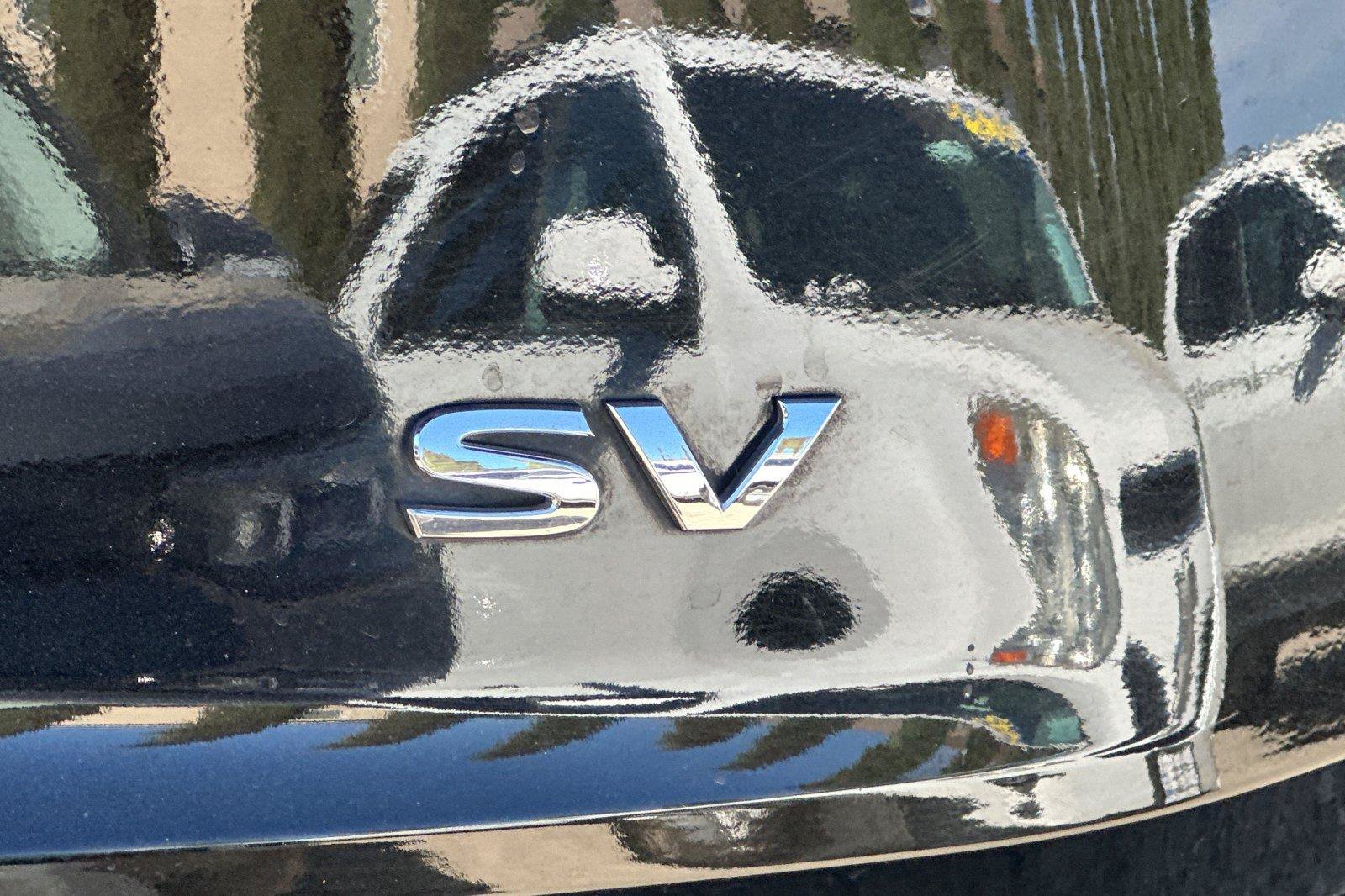 Used 2022 Nissan Rogue SV FWD image 6