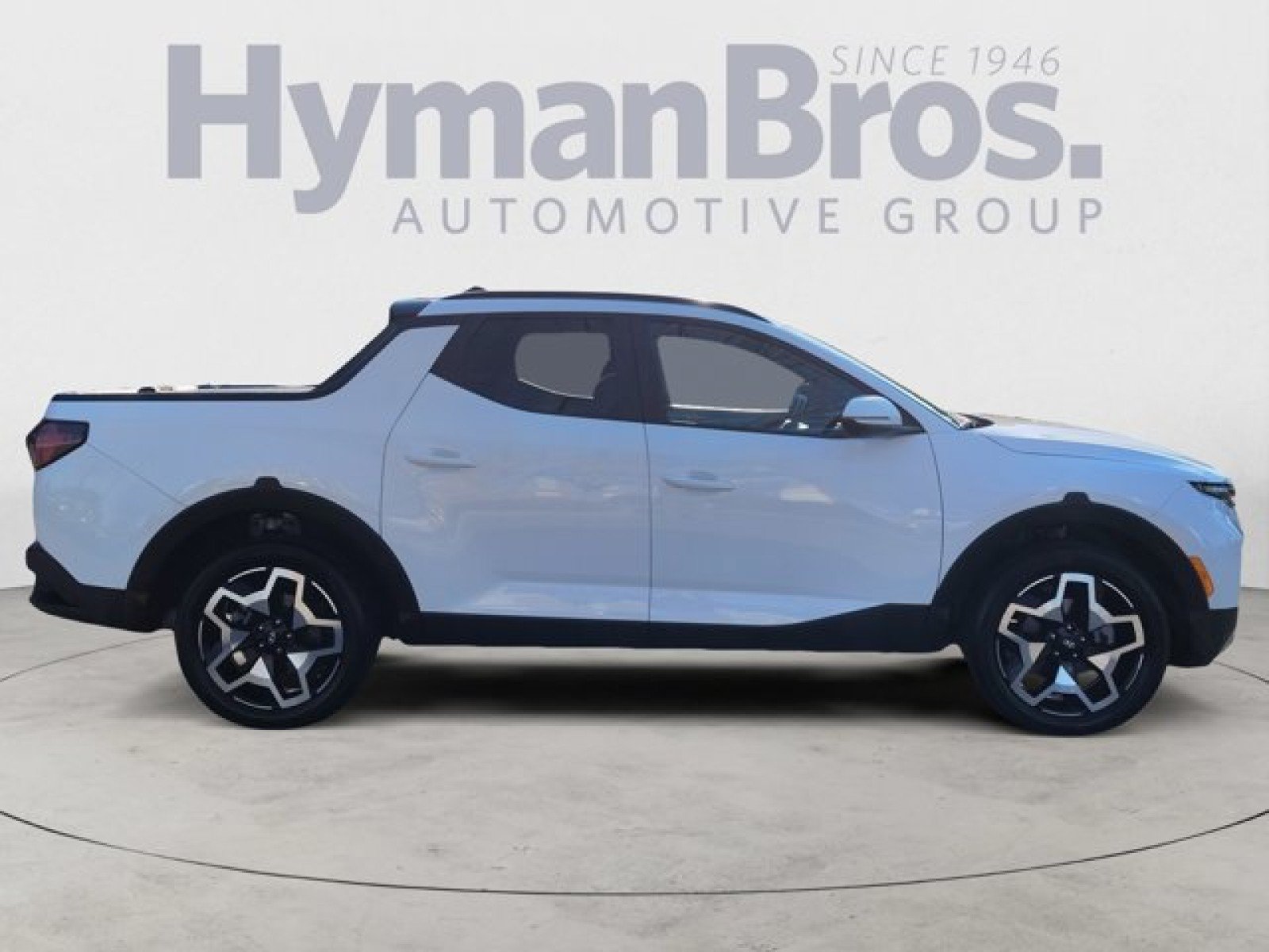 Used 2023 Hyundai Santa Cruz Limited AWD/4WD image 2