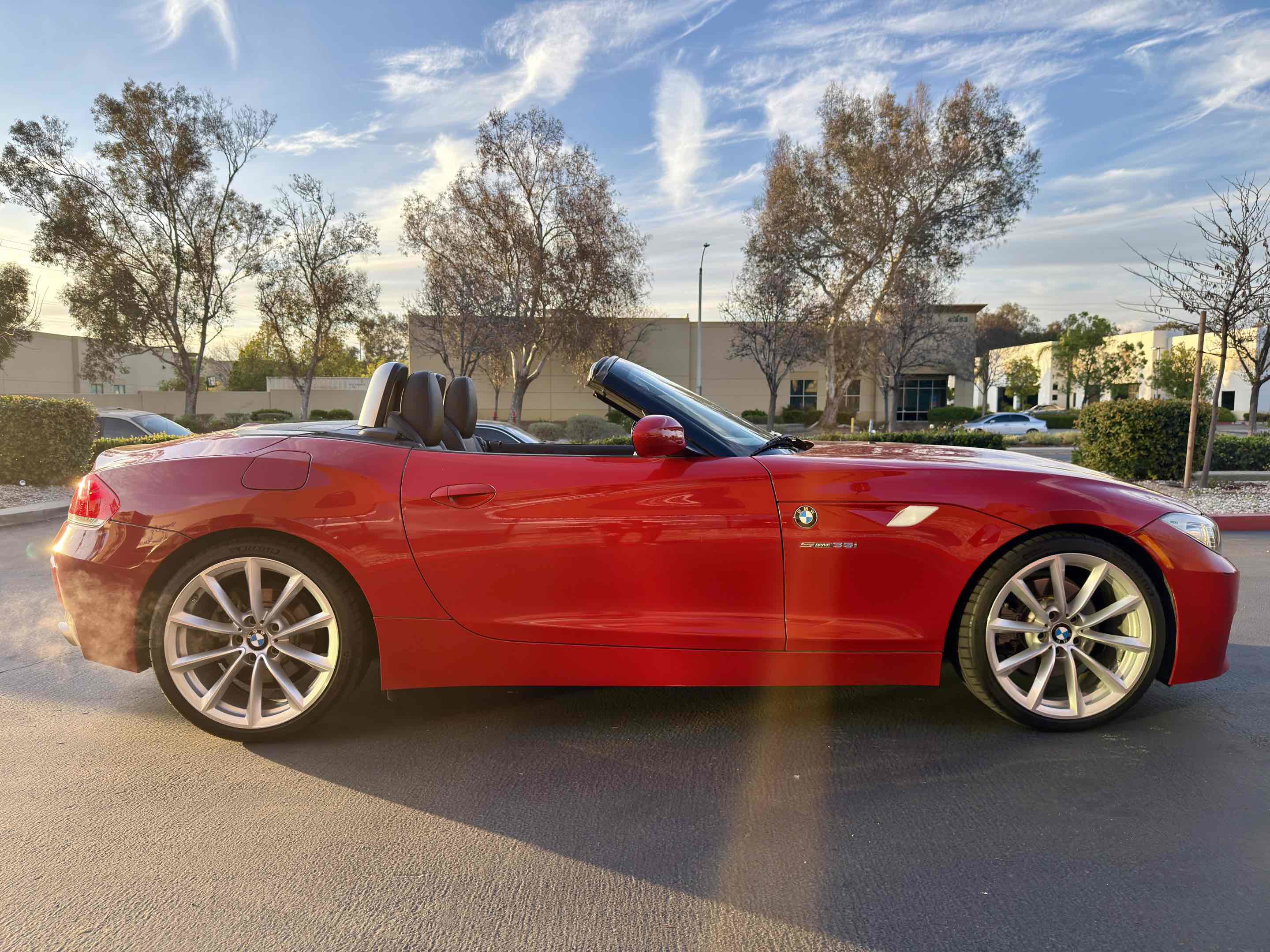 Used 2012 BMW Z4 sDrive35i image 12