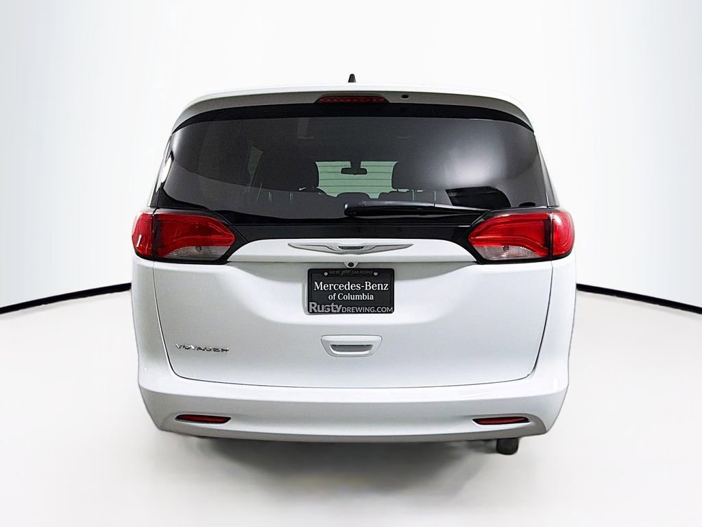 Used 2021 Chrysler Voyager LX image 6