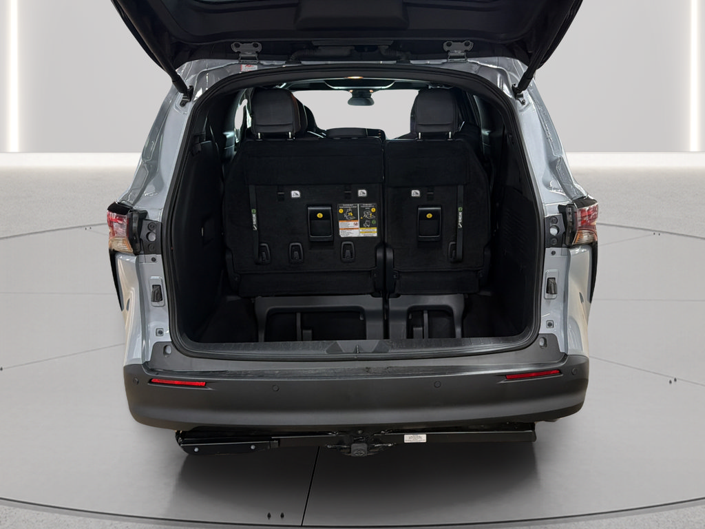 Used 2023 Toyota Sienna XLE Woodland Edition AWD/4WD image 16