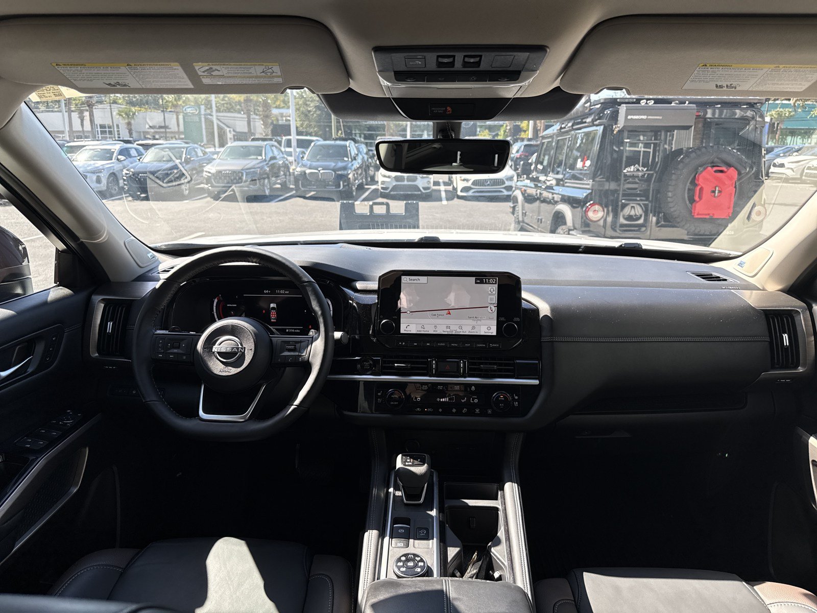 Used 2025 Nissan Pathfinder Platinum w/ Cargo Package AWD/4WD image 30