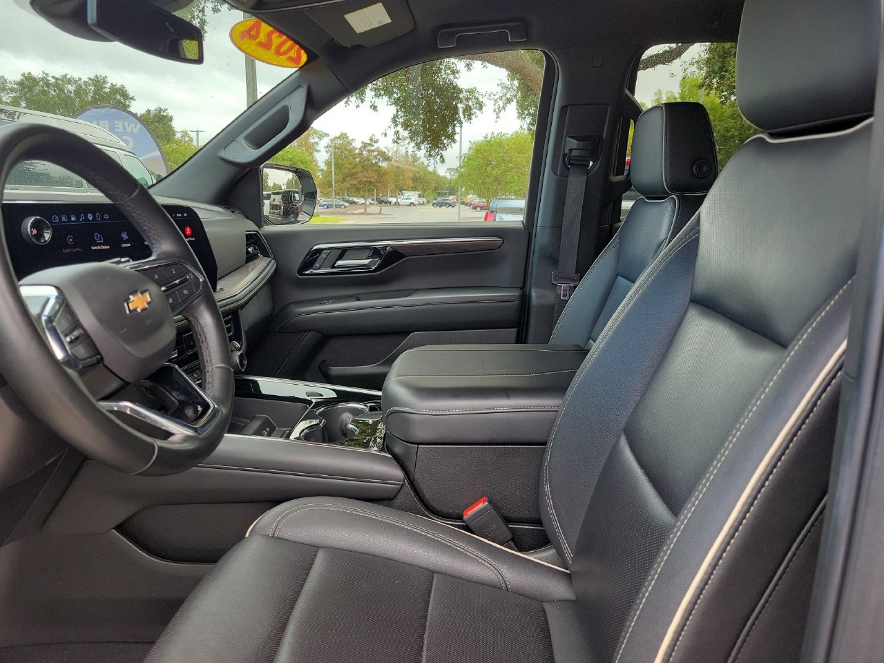 Certified 2025 Chevrolet Suburban Premier AWD/4WD image 21