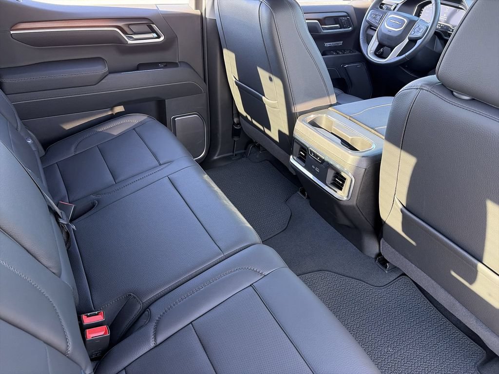 Used 2025 GMC Sierra 1500 Denali w/ Denali Reserve Package AWD/4WD image 31