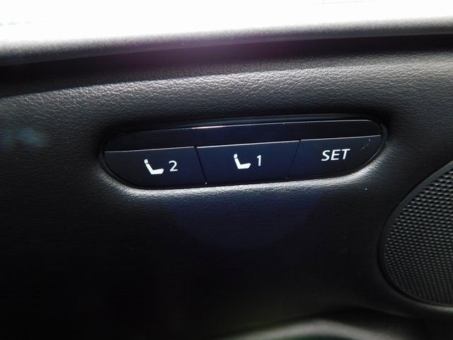 Used 2019 INFINITI QX50 Luxe image 35