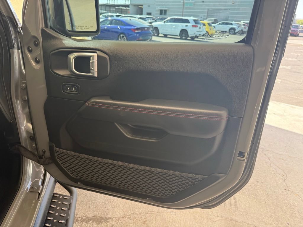 Used 2021 Jeep Wrangler Unlimited Rubicon AWD/4WD image 13