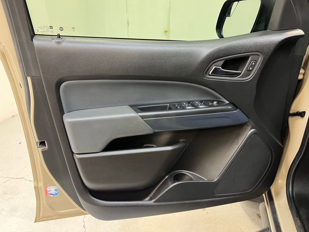 Used 2022 Chevrolet Colorado Z71 AWD/4WD image 14