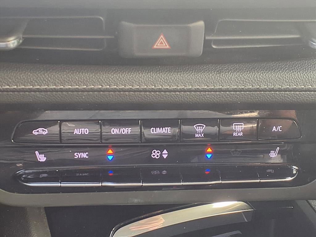 Certified 2023 Buick Envision Essence image 6