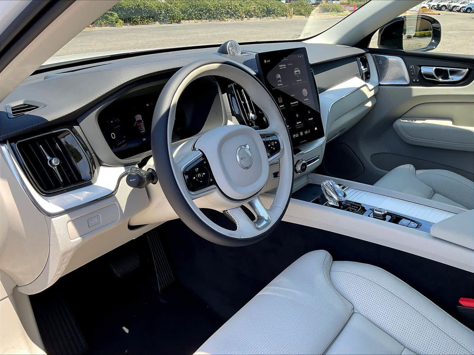 New 2026 Volvo XC60 B5 Ultra w/ Climate Package AWD/4WD image 7