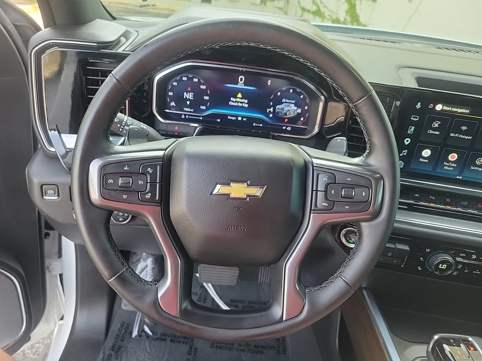 Used 2024 Chevrolet Silverado 1500 High Country w/ Technology Package AWD/4WD image 25