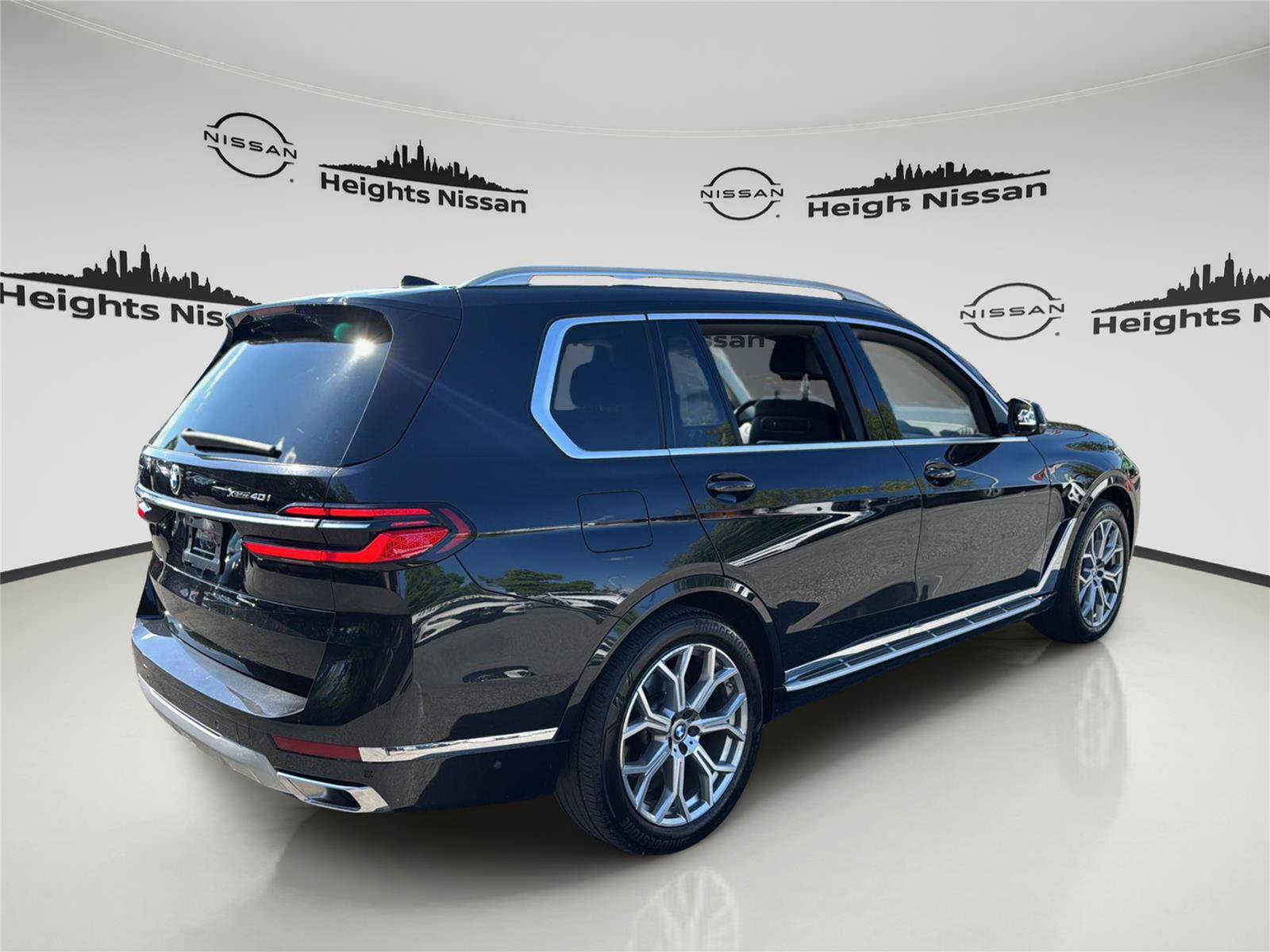 Used 2025 BMW X7 xDrive40i AWD/4WD image 8