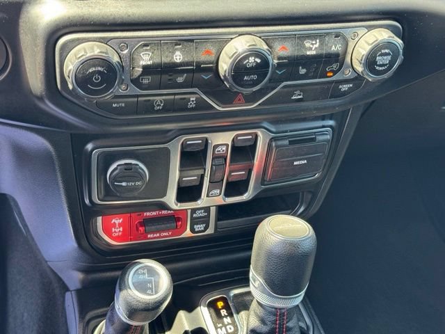 Certified 2021 Jeep Gladiator Rubicon w/ Cold Weather Group AWD/4WD image 35