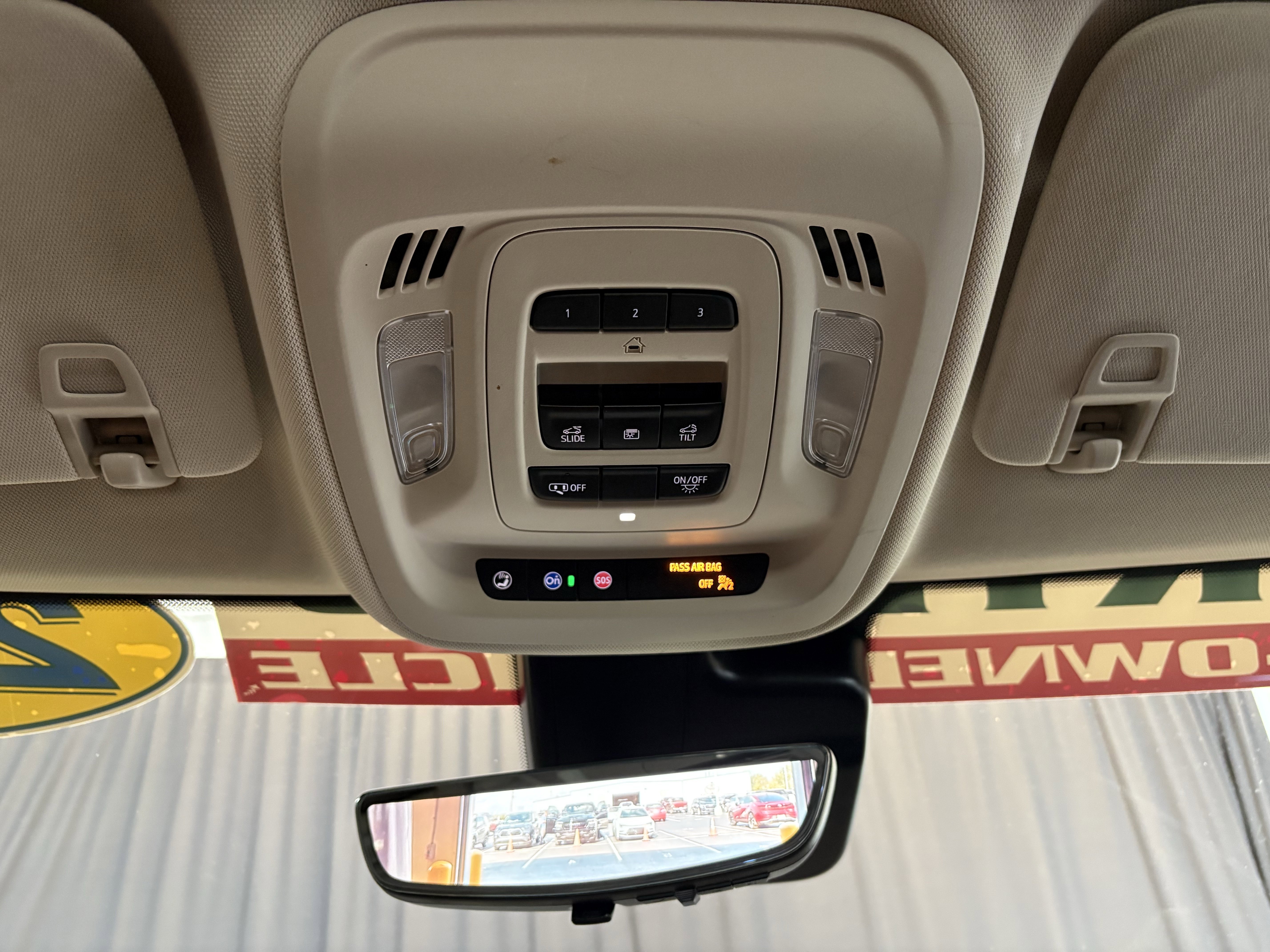 Used 2022 Buick Envision Avenir w/ Technology Package II AWD/4WD image 19