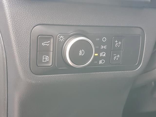 New 2024 Ford Escape SE image 18