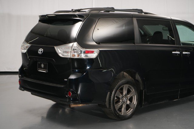 Used 2020 Toyota Sienna SE FWD image 19