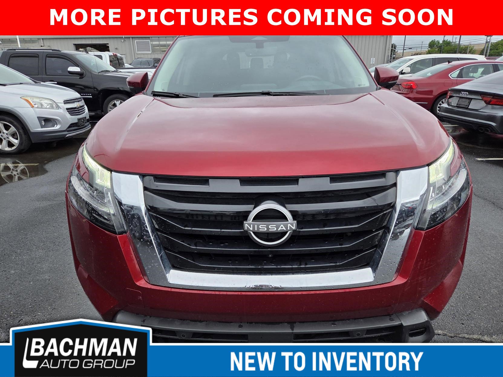 Used 2023 Nissan Pathfinder SL w/ SL Premium Package FWD image 3