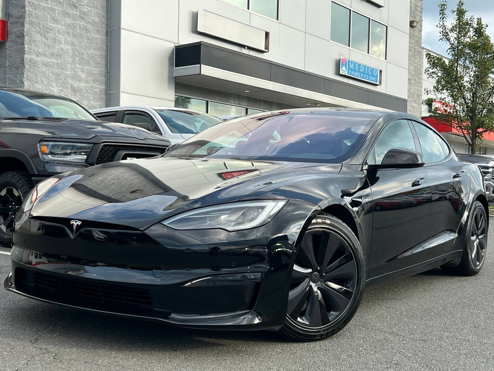 Used 2022 Tesla Model S Plaid AWD/4WD image 15