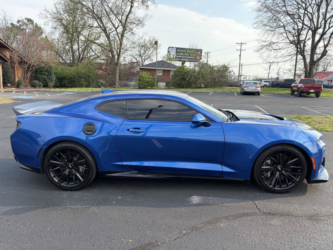 Used 2018 Chevrolet Camaro ZL1 RWD image 5