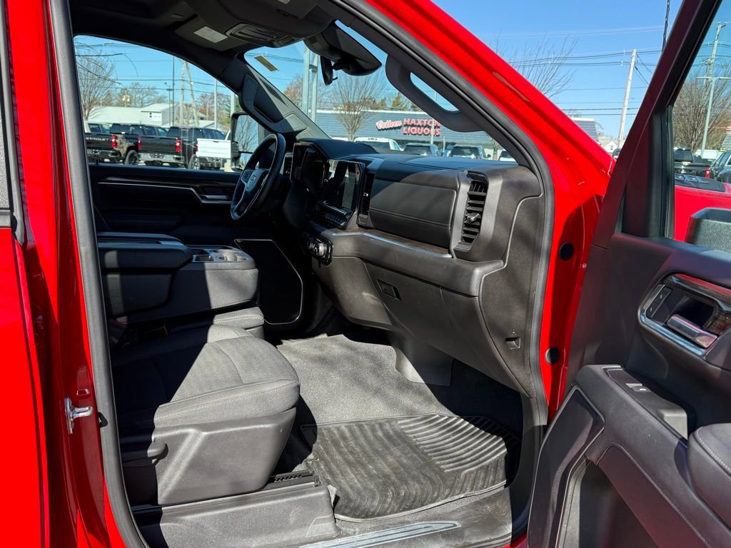 Used 2025 Chevrolet Silverado 2500 LT w/ Convenience Package AWD/4WD image 15