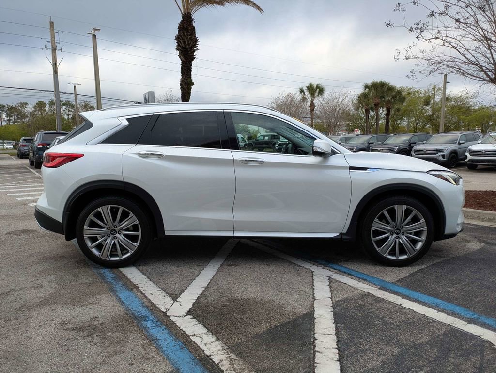 Used 2023 INFINITI QX50 Sensory image 7