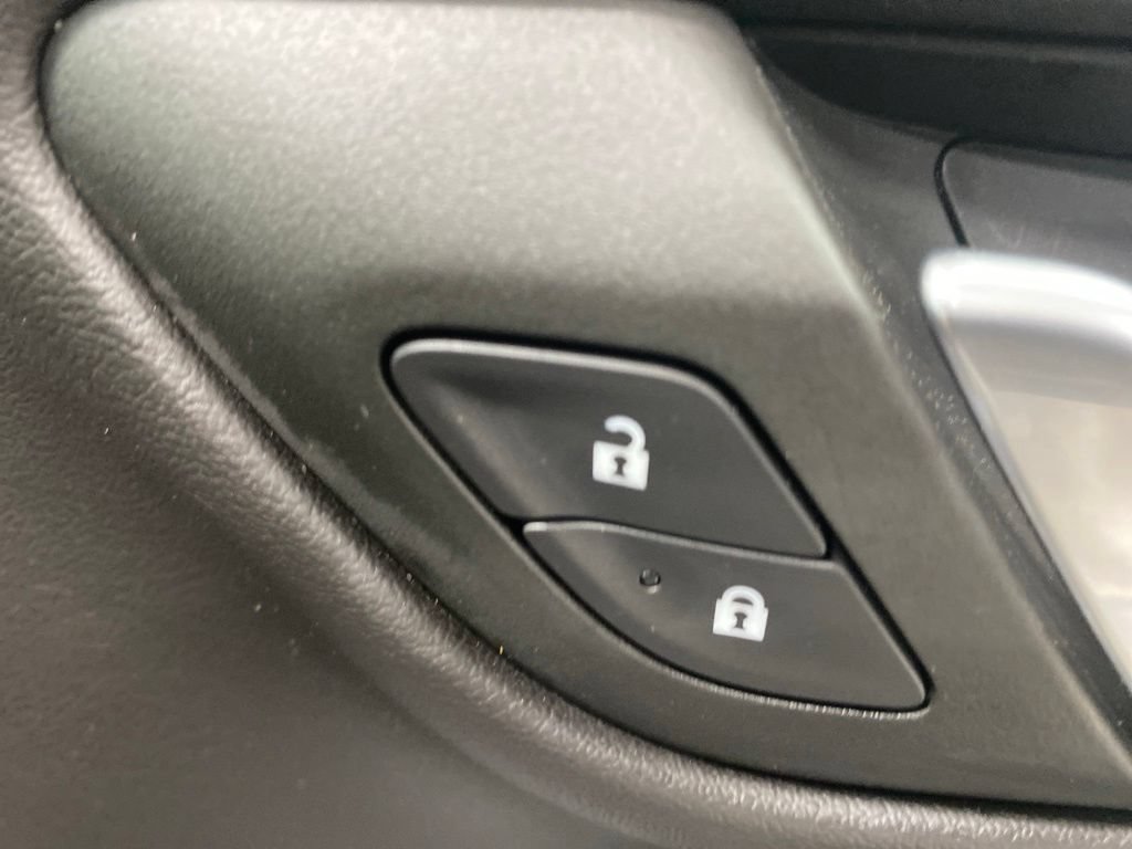 Used 2022 GMC Yukon XL Denali AWD/4WD image 35