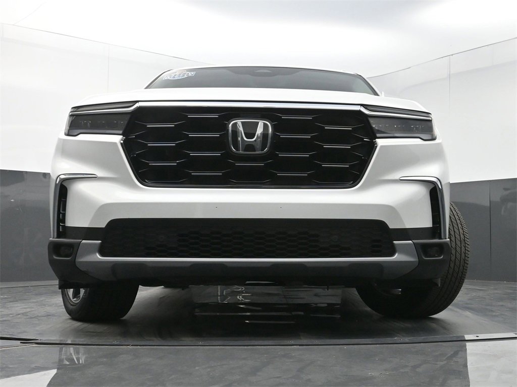 Used 2025 Honda Pilot Touring image 28