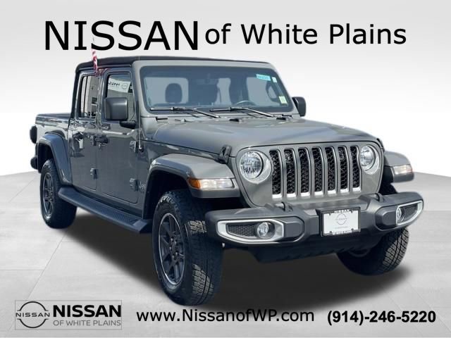 Used 2022 Jeep Gladiator Overland w/ Cold Weather Group AWD/4WD image 3
