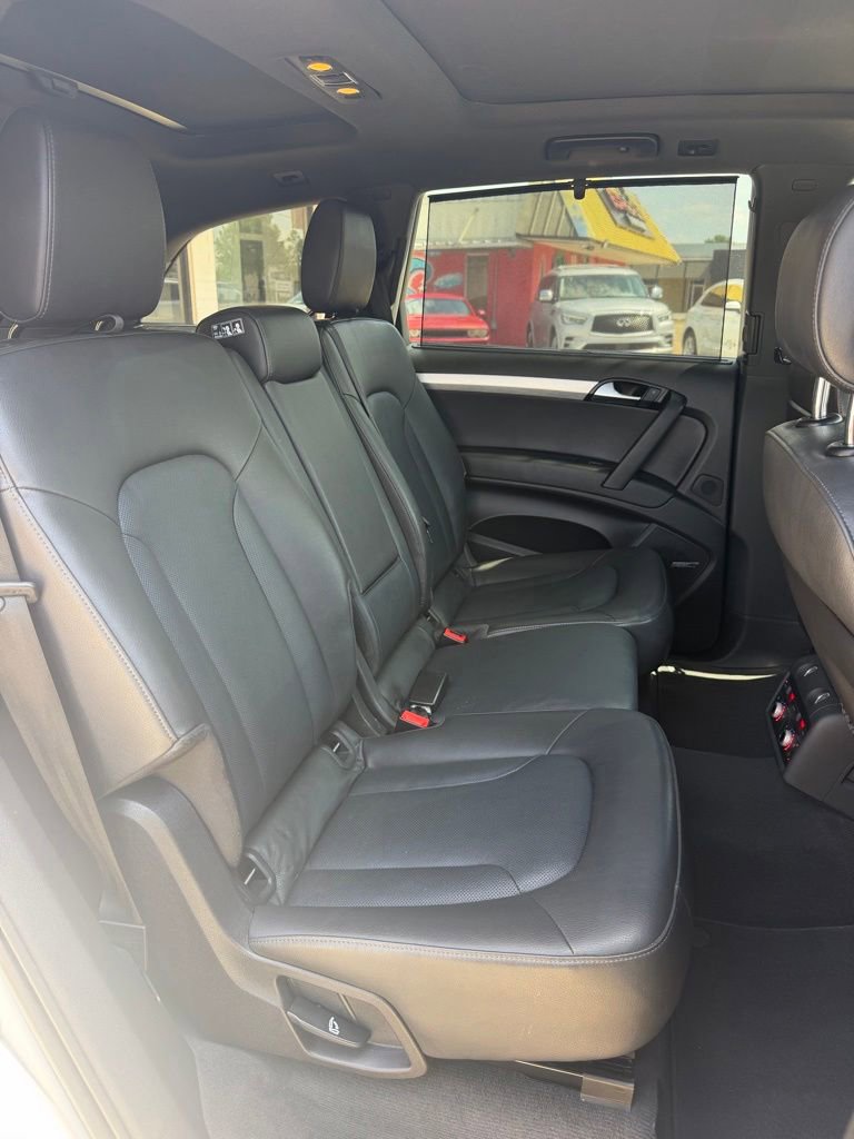 Used 2015 Audi Q7 3.0T S line Prestige w/ 21" S Line Plus Package AWD/4WD image 25