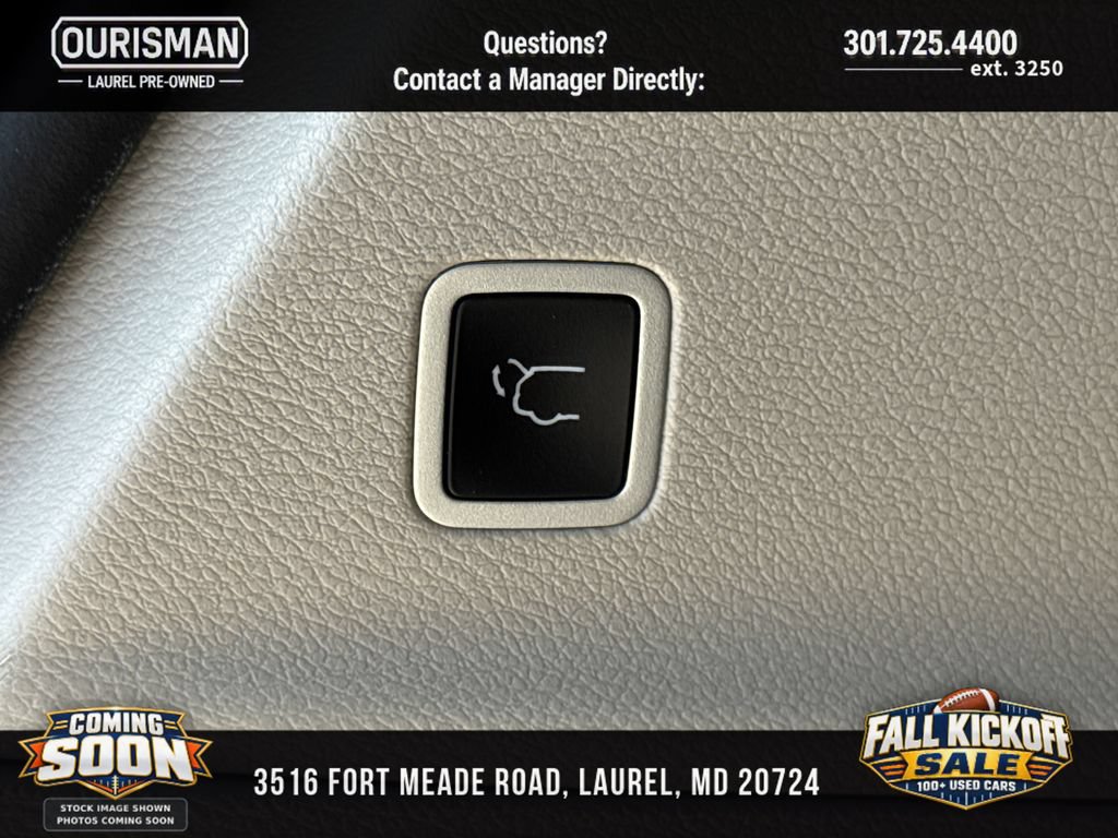 Used 2024 Chrysler Pacifica Limited FWD image 21