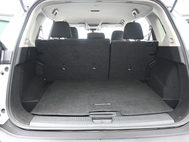 Used 2023 Nissan Rogue SV image 22