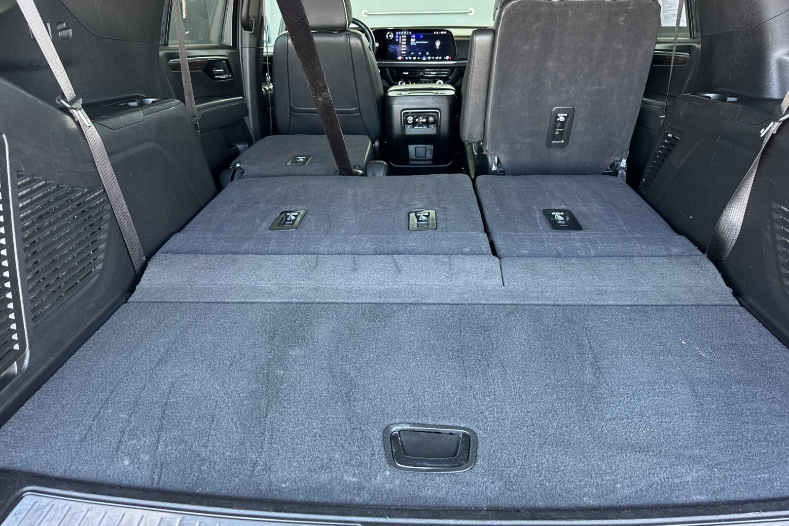 Certified 2025 Chevrolet Tahoe Premier AWD/4WD image 18