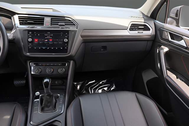 Certified 2024 Volkswagen Tiguan Wolfsburg Edition FWD image 16