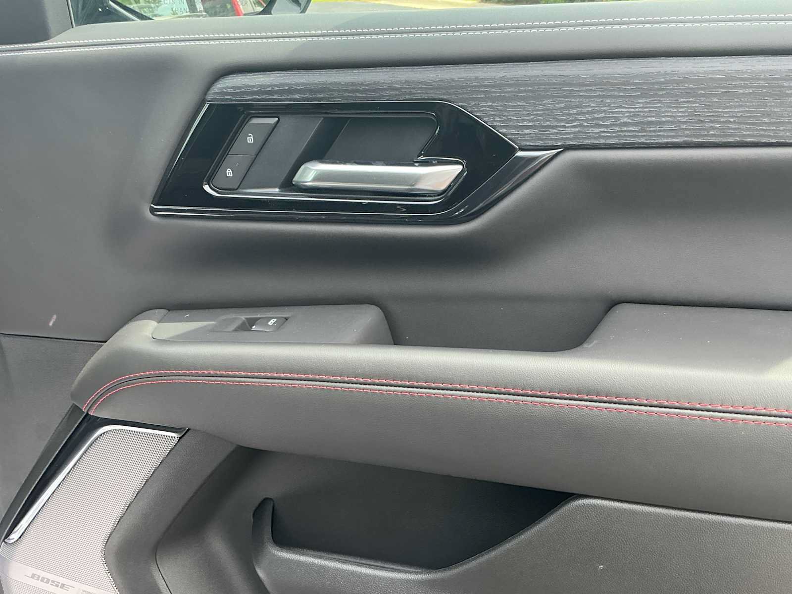 New 2026 GMC Yukon XL AT4 Ultimate AWD/4WD image 27
