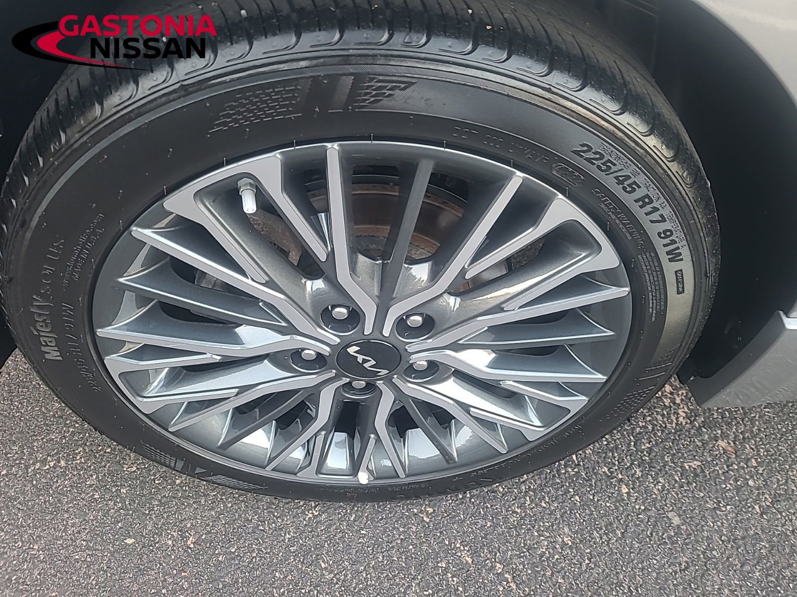 Used 2023 Kia Forte GT-Line w/ GT-Line Technology Package image 17