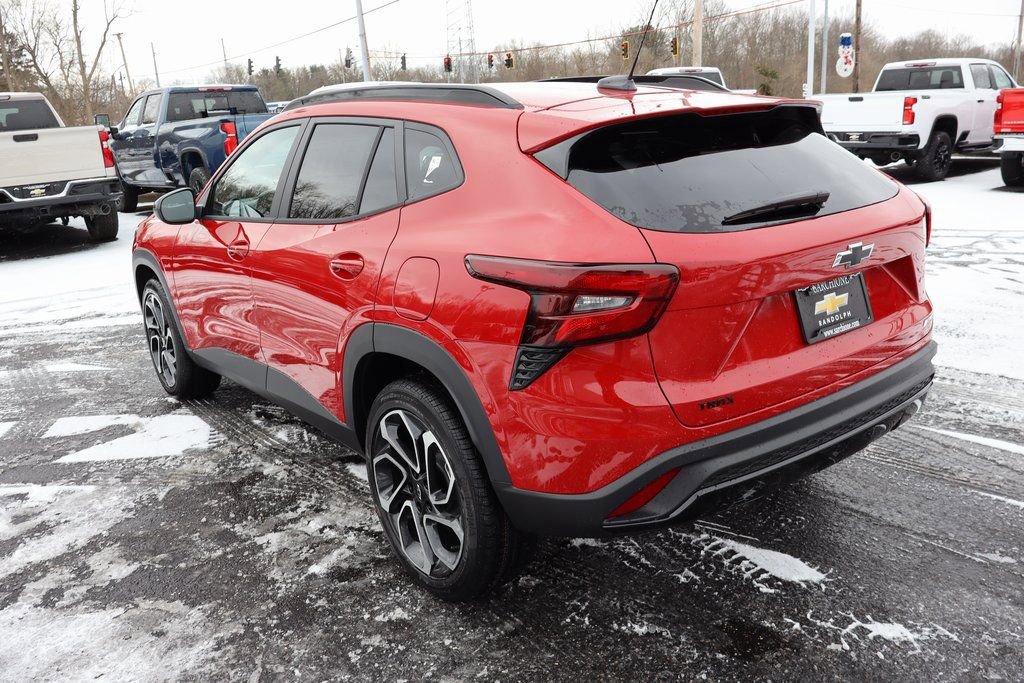 New 2026 Chevrolet Trax RS w/ Sunroof Package image 3