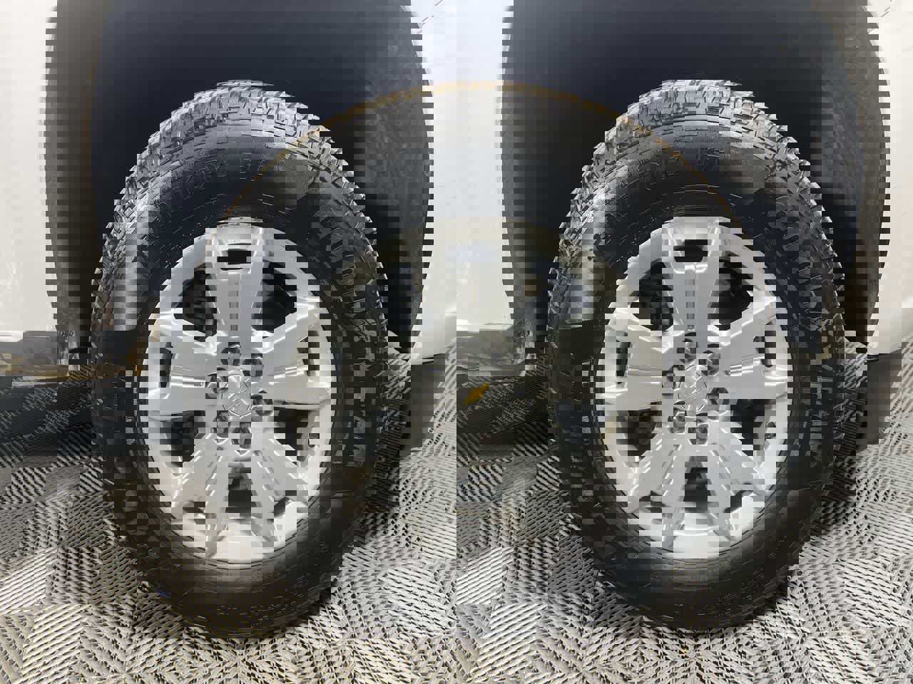 Used 2022 Chevrolet Colorado LT w/ Fleet Safety Package image 10