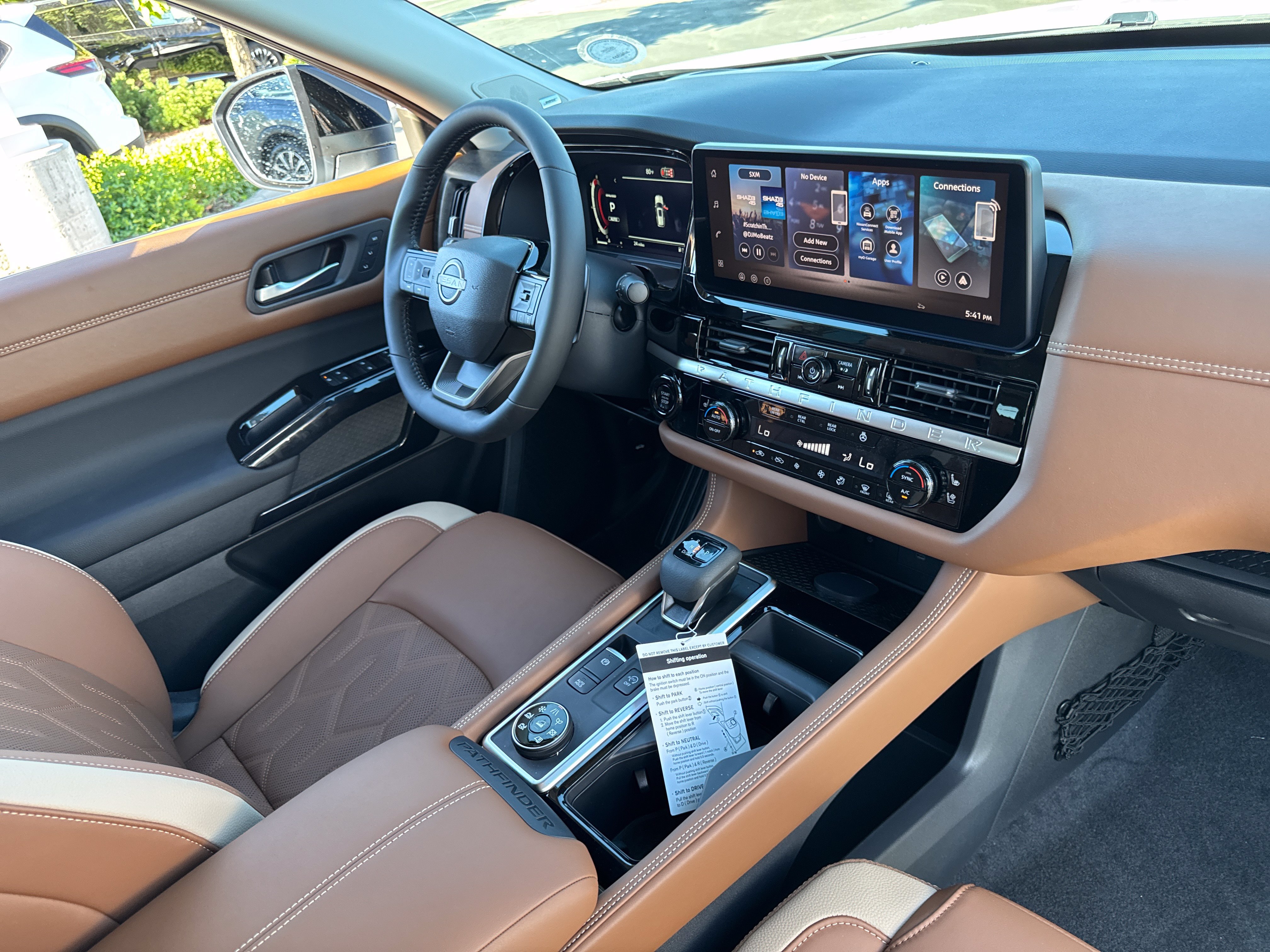 New 2026 Nissan Pathfinder Platinum AWD/4WD image 28