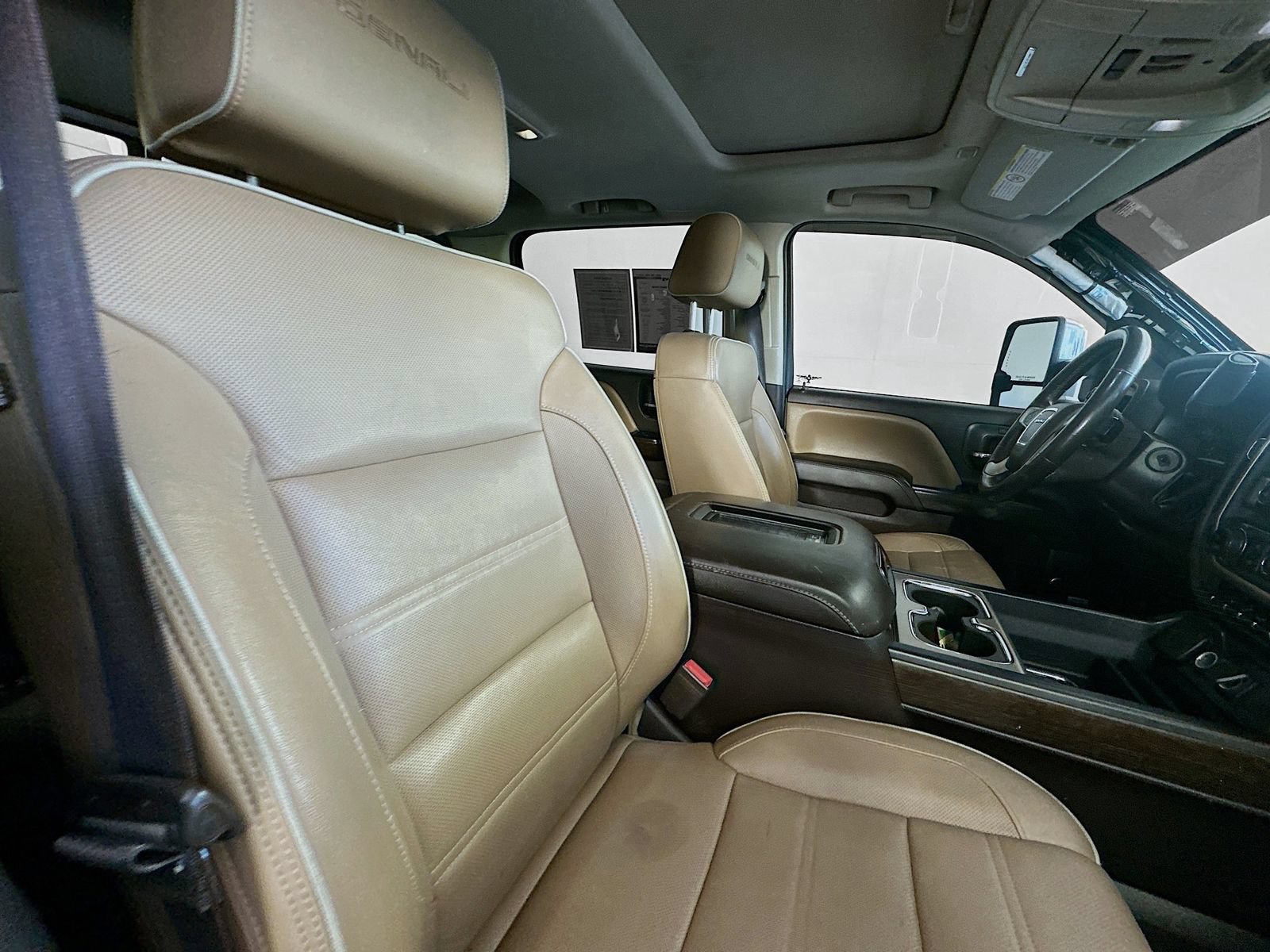 Used 2019 GMC Sierra 2500 Denali w/ Duramax Plus Package AWD/4WD image 28