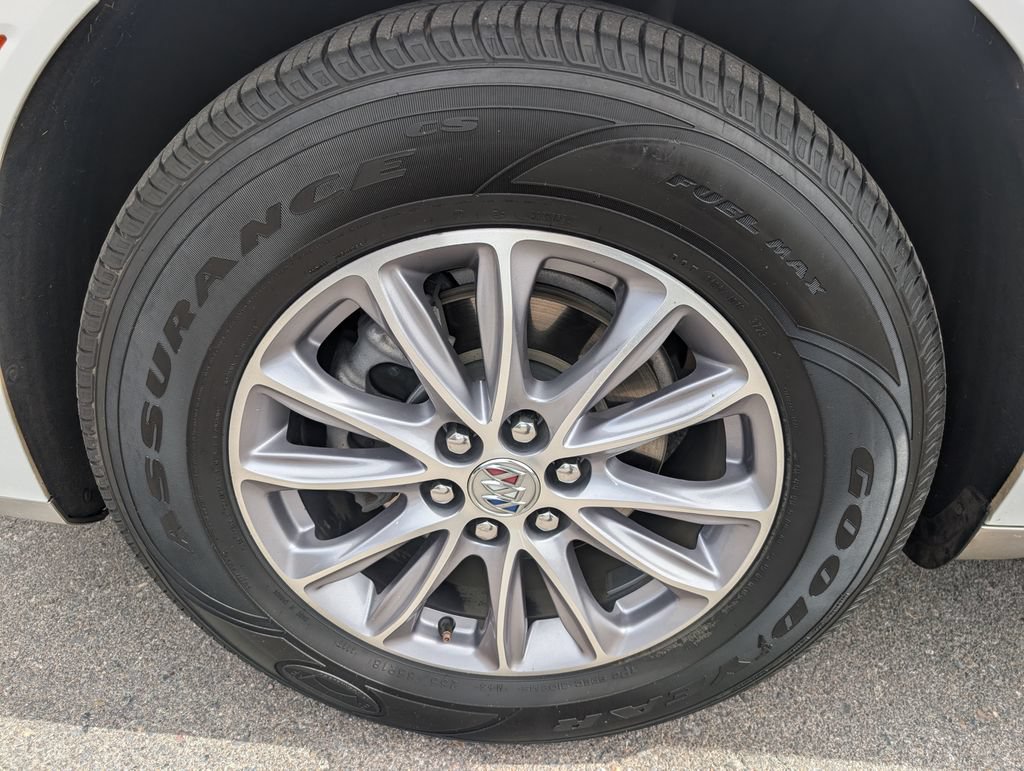 Used 2024 Buick Enclave Premium AWD/4WD image 24