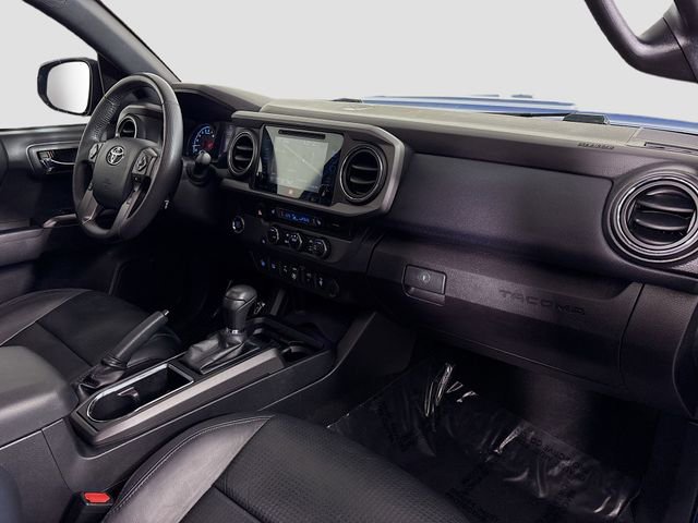 Used 2018 Toyota Tacoma TRD Sport image 31