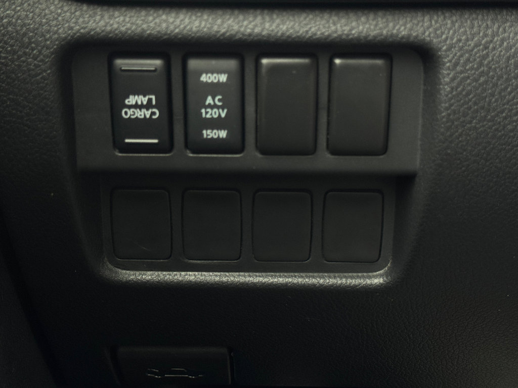 Used 2020 Nissan Titan SV w/ SV Convenience Package image 21