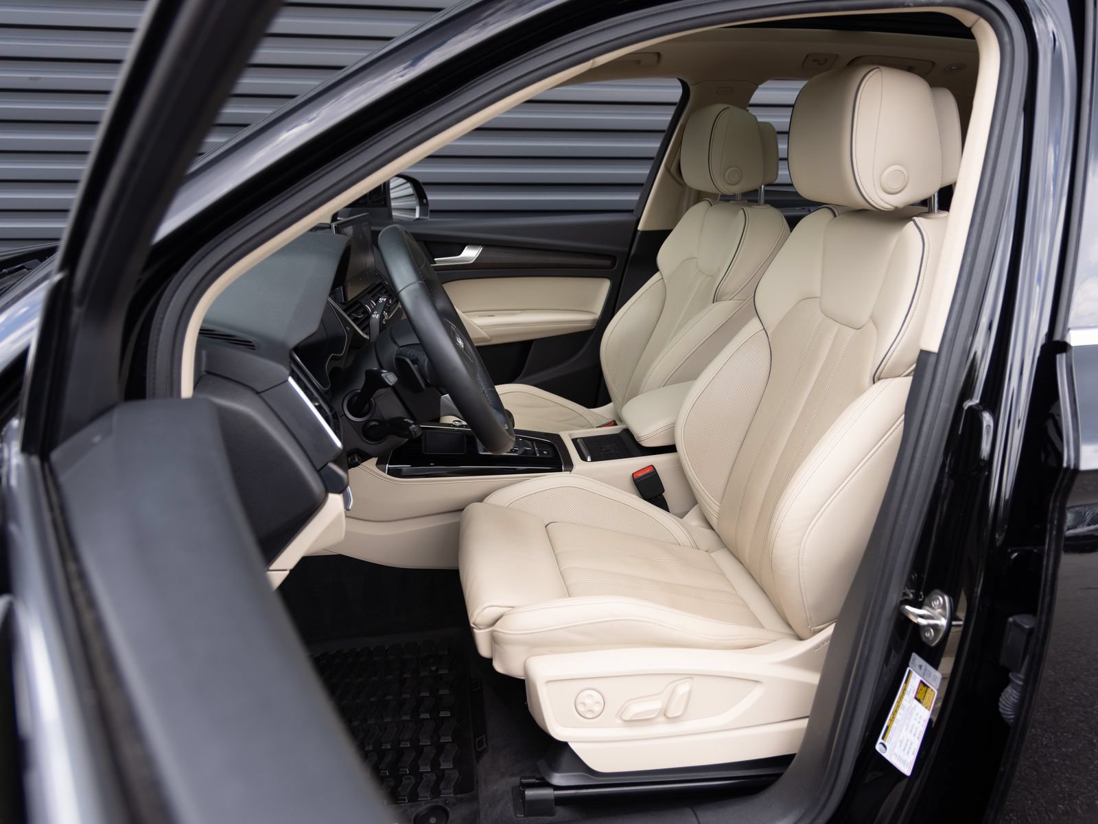Used 2021 Audi Q5 Prestige w/ Prestige Package AWD/4WD image 21