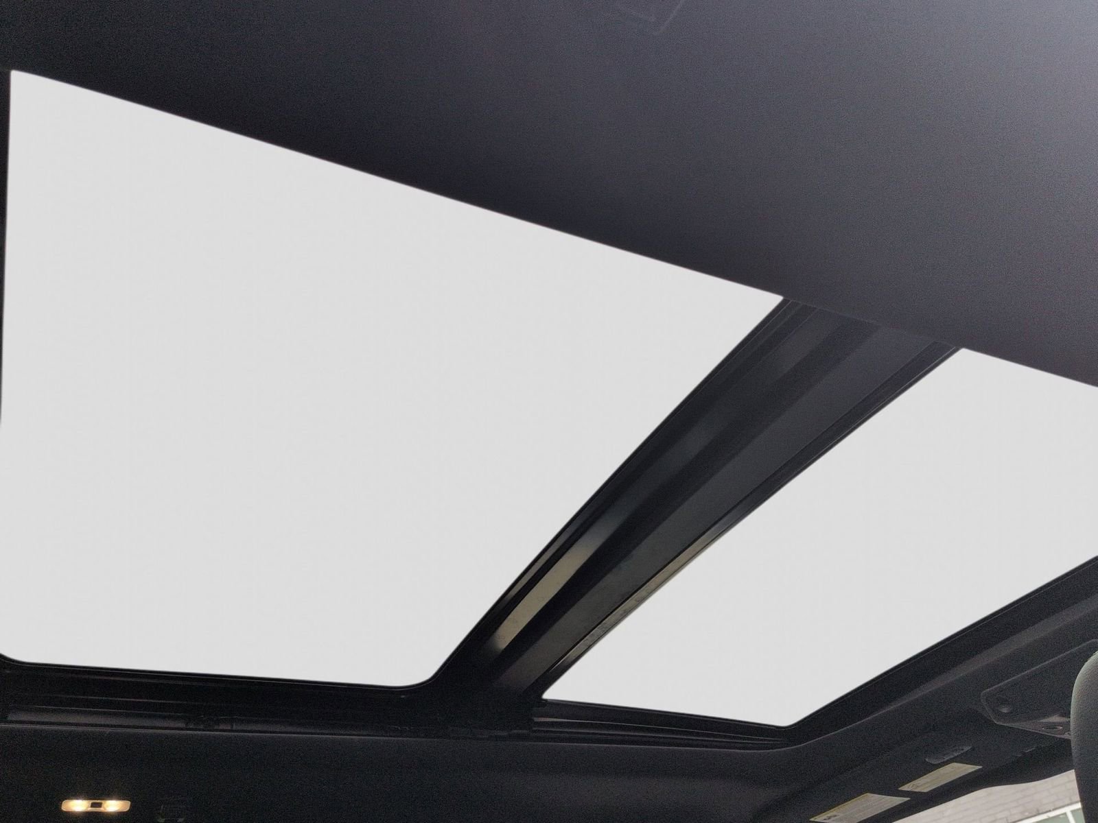 Used 2020 Ford F150 Lariat w/ Equipment Group 502A Luxury image 28