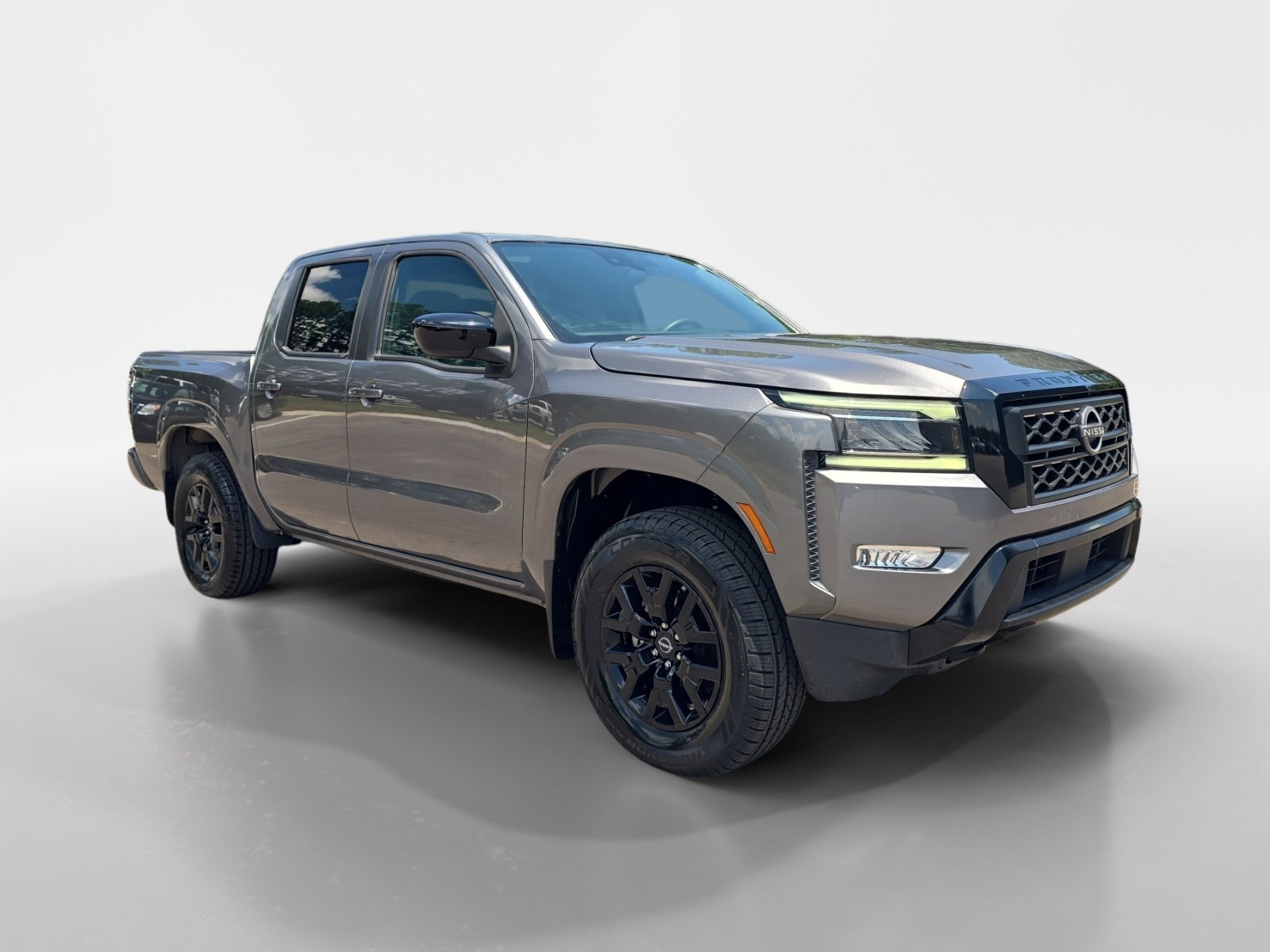 Used 2023 Nissan Frontier SV w/ Midnight Edition Package AWD/4WD image 8