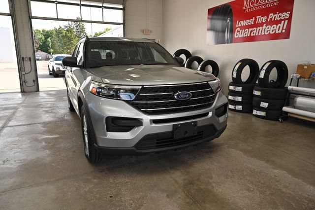 Used 2020 Ford Explorer XLT w/ Comfort Package AWD/4WD image 3